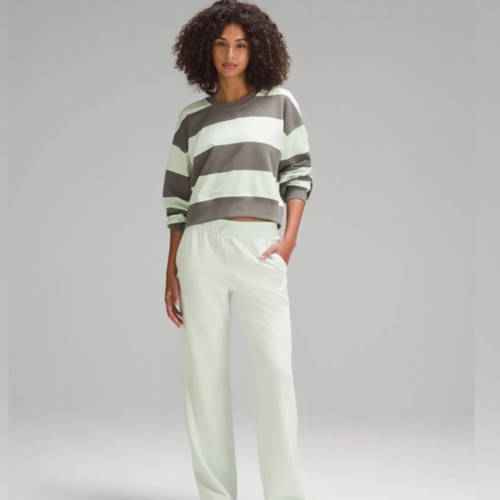 Gently used Lululemon crop crewneck sweater, size 4